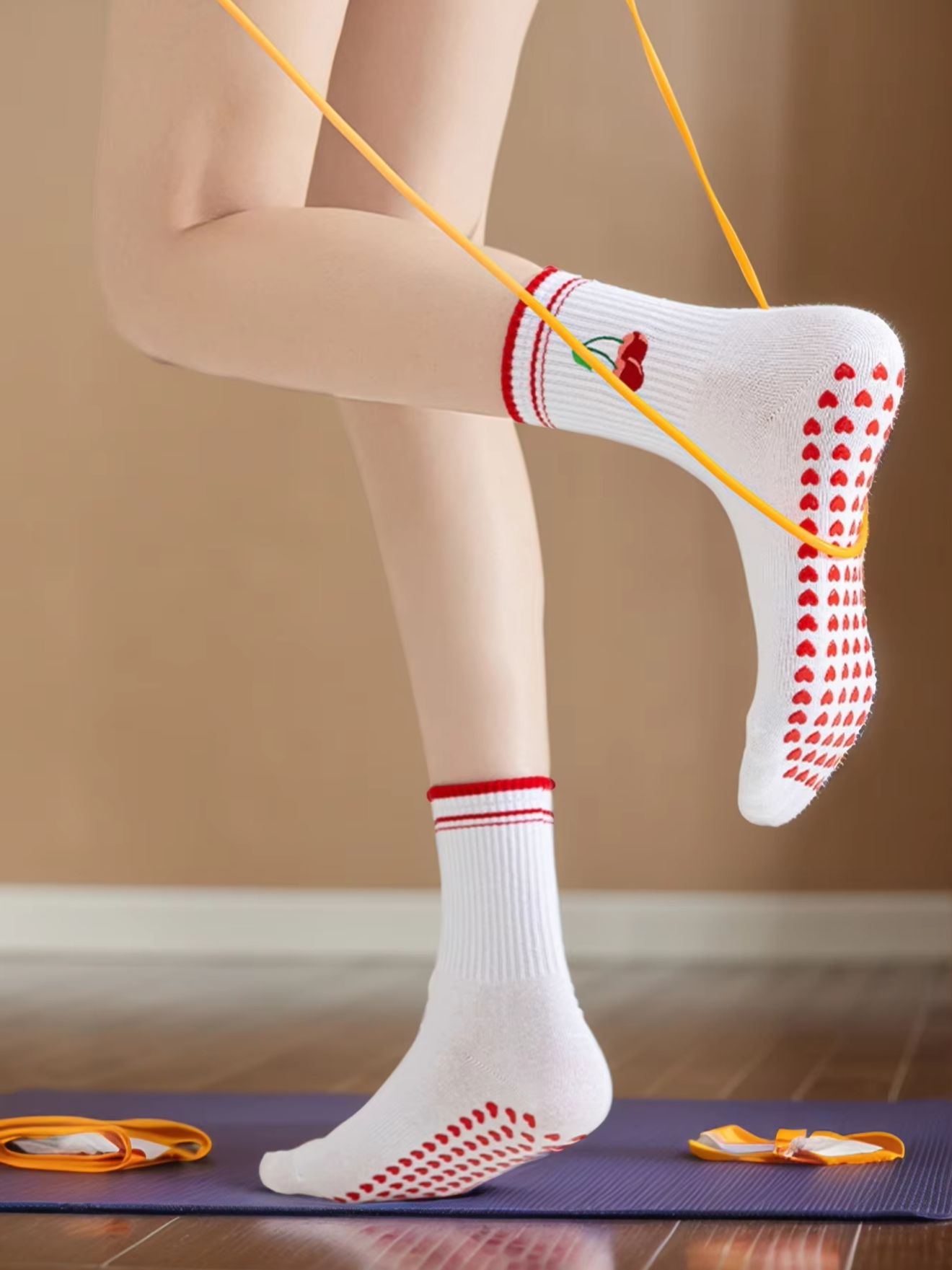 Pilates & Yoga Unleashed International Academy - 1 пара профессиональных носков для йоги,